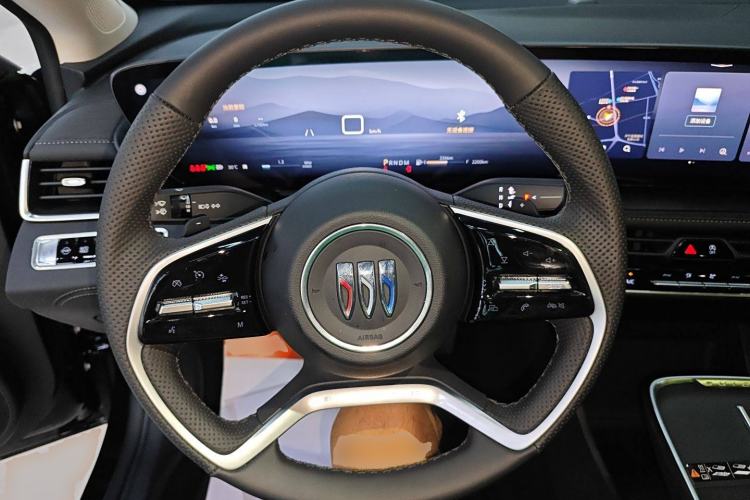 Used Buick LaCrosse 2025 28T Platinum Edition Steering Wheel