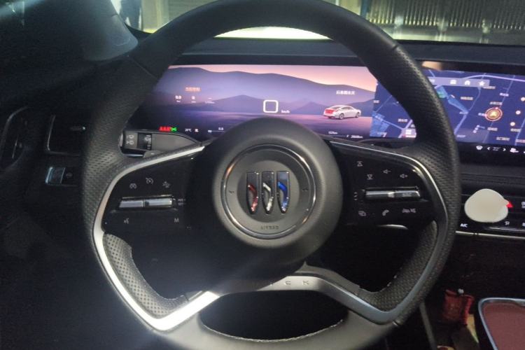 Used Buick LaCrosse 2025 28T Platinum Edition Steering Wheel