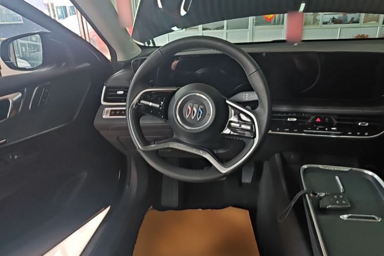 Used Buick LaCrosse 2025 28T Platinum Edition Steering Wheel