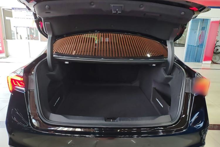 Used Buick LaCrosse 2025 28T Platinum Edition Trunk