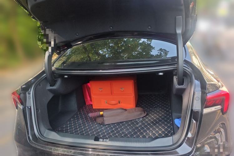 Used Buick LaCrosse 2025 28T Platinum Edition Trunk