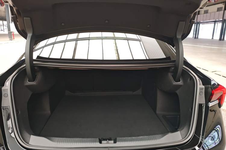 Used Buick LaCrosse 2025 Platinum Avia Edition Trunk