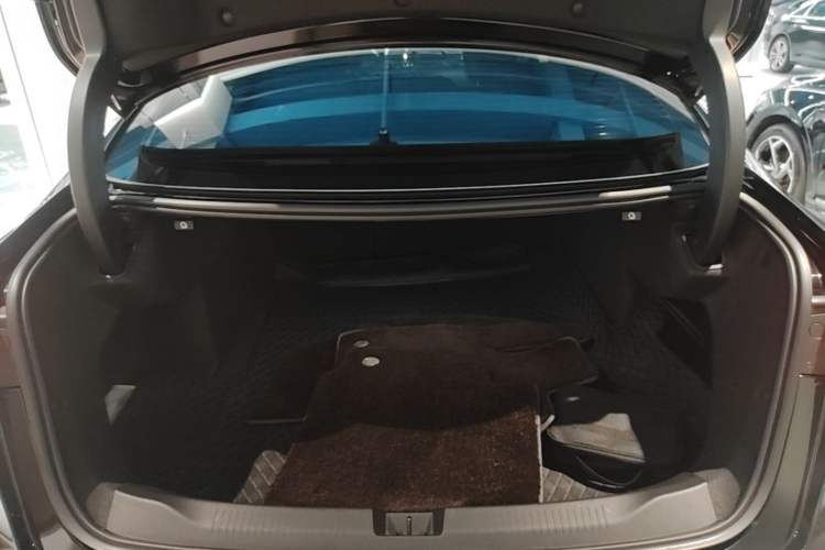 Used Buick LaCrosse 2025 28T Platinum Edition Trunk