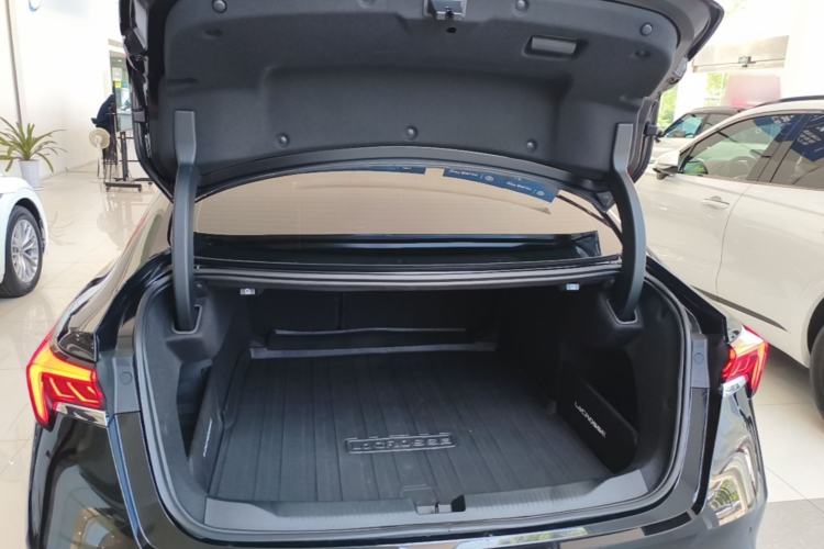 Used Buick LaCrosse 2025 28T Platinum Edition Trunk
