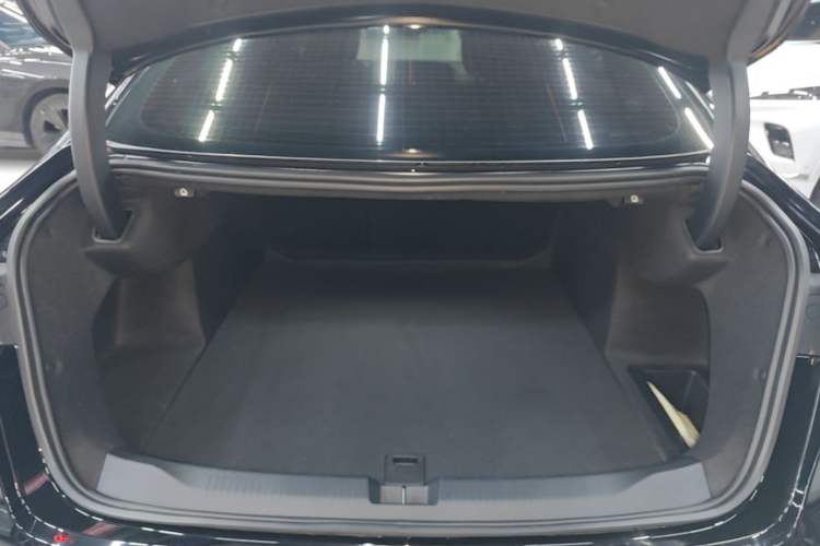 Used Buick LaCrosse 2025 28T Platinum Edition Trunk