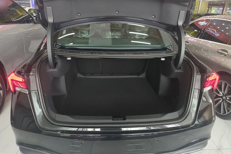 Used Buick LaCrosse 2025 28T Platinum Edition Trunk