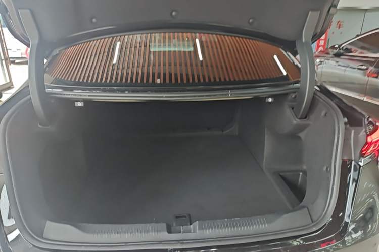 Used Buick LaCrosse 2025 28T Platinum Edition Trunk