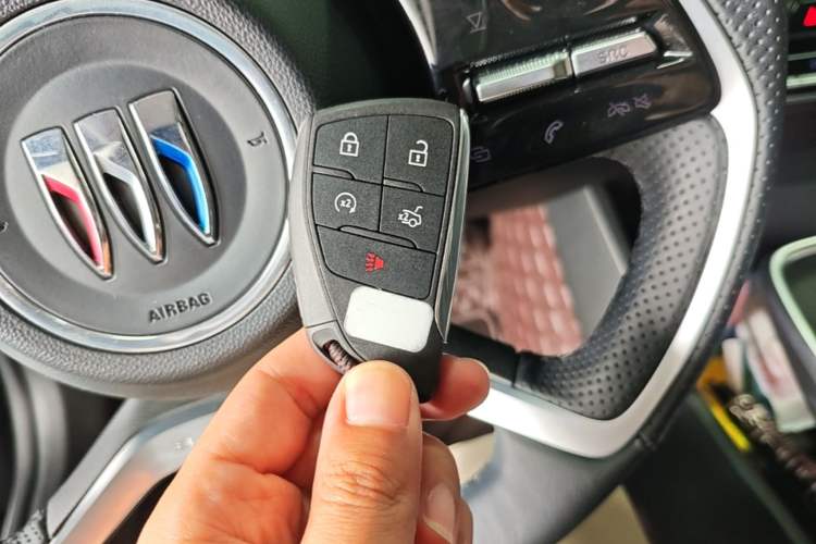 Used Buick LaCrosse 2025 28T Platinum Edition Vehicle Key