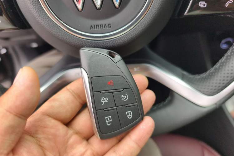 Used Buick LaCrosse 2025 28T Platinum Edition Vehicle Key