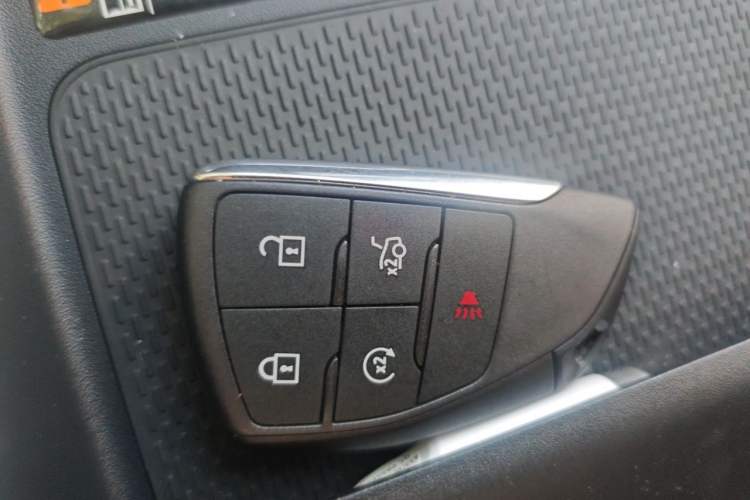 Used Buick LaCrosse 2025 28T Platinum Edition Vehicle Key