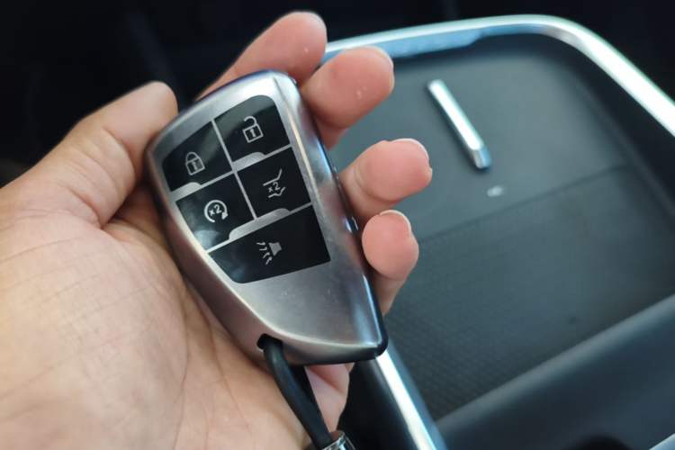 Used Buick LaCrosse 2025 28T Platinum Edition Vehicle Key