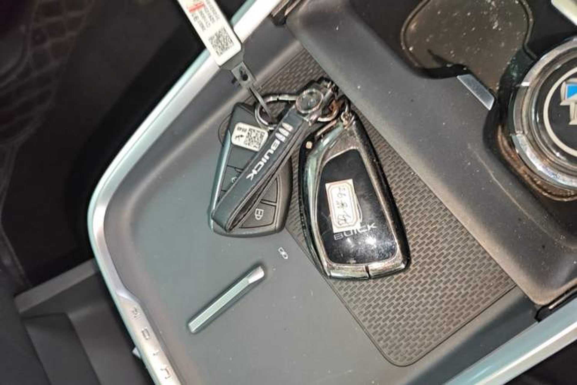 Used Buick LaCrosse 2025 28T Platinum Edition Vehicle Key