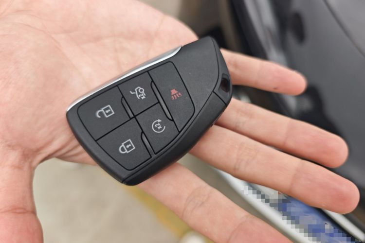 Used Buick LaCrosse 2025 28T Platinum Edition Vehicle Key