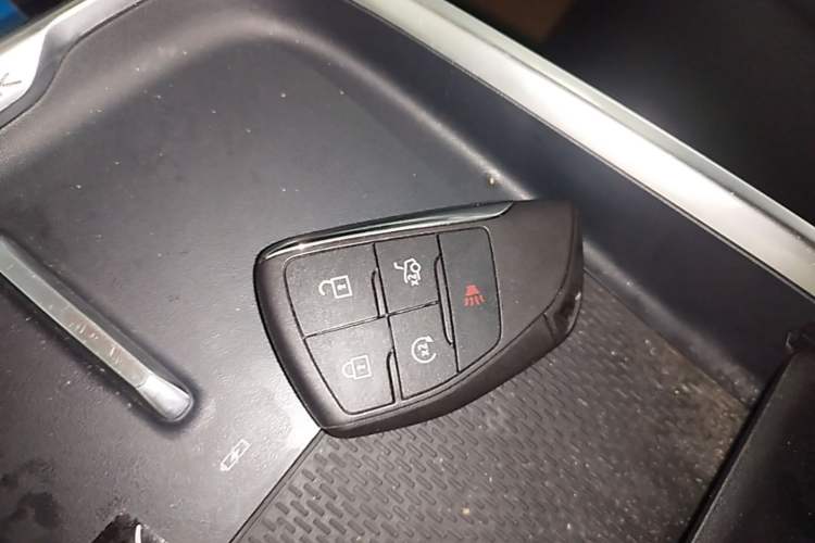 Used Buick LaCrosse 2025 28T Platinum Edition Vehicle Key