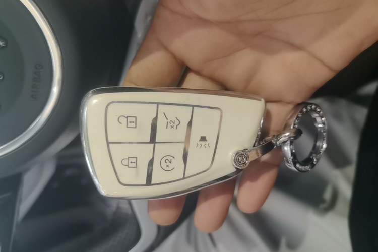 Used Buick LaCrosse 2025 28T Platinum Edition Vehicle Key