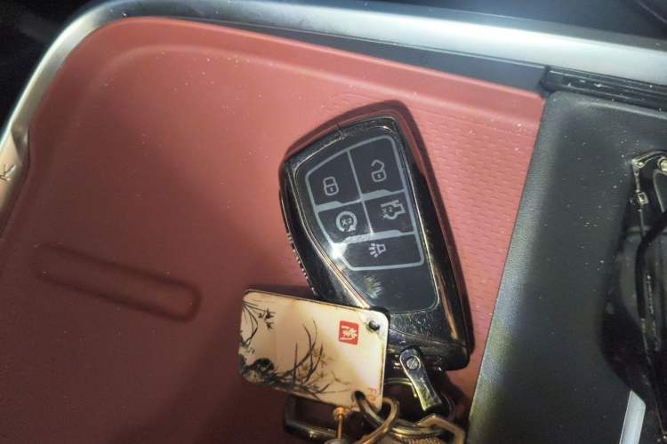 Used Buick LaCrosse 2025 28T Platinum Edition Vehicle Key