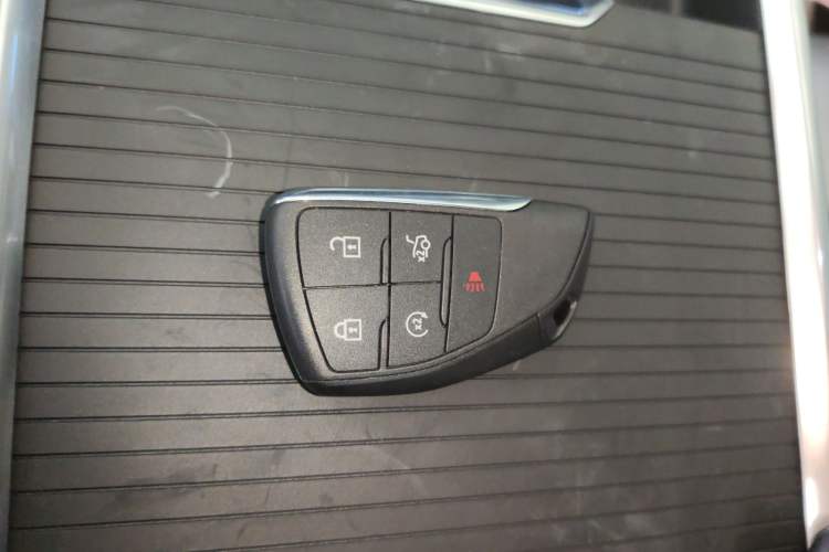 Used Buick LaCrosse 2025 28T Platinum Edition Vehicle Key