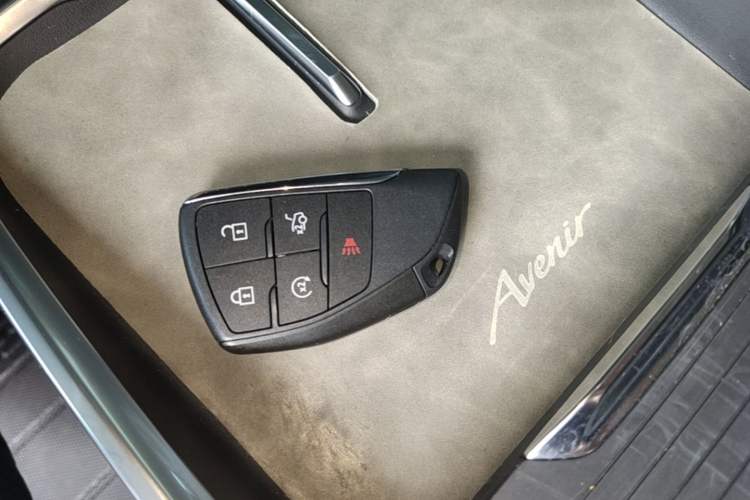 Used Buick LaCrosse 2025 28T Platinum Edition Vehicle Key