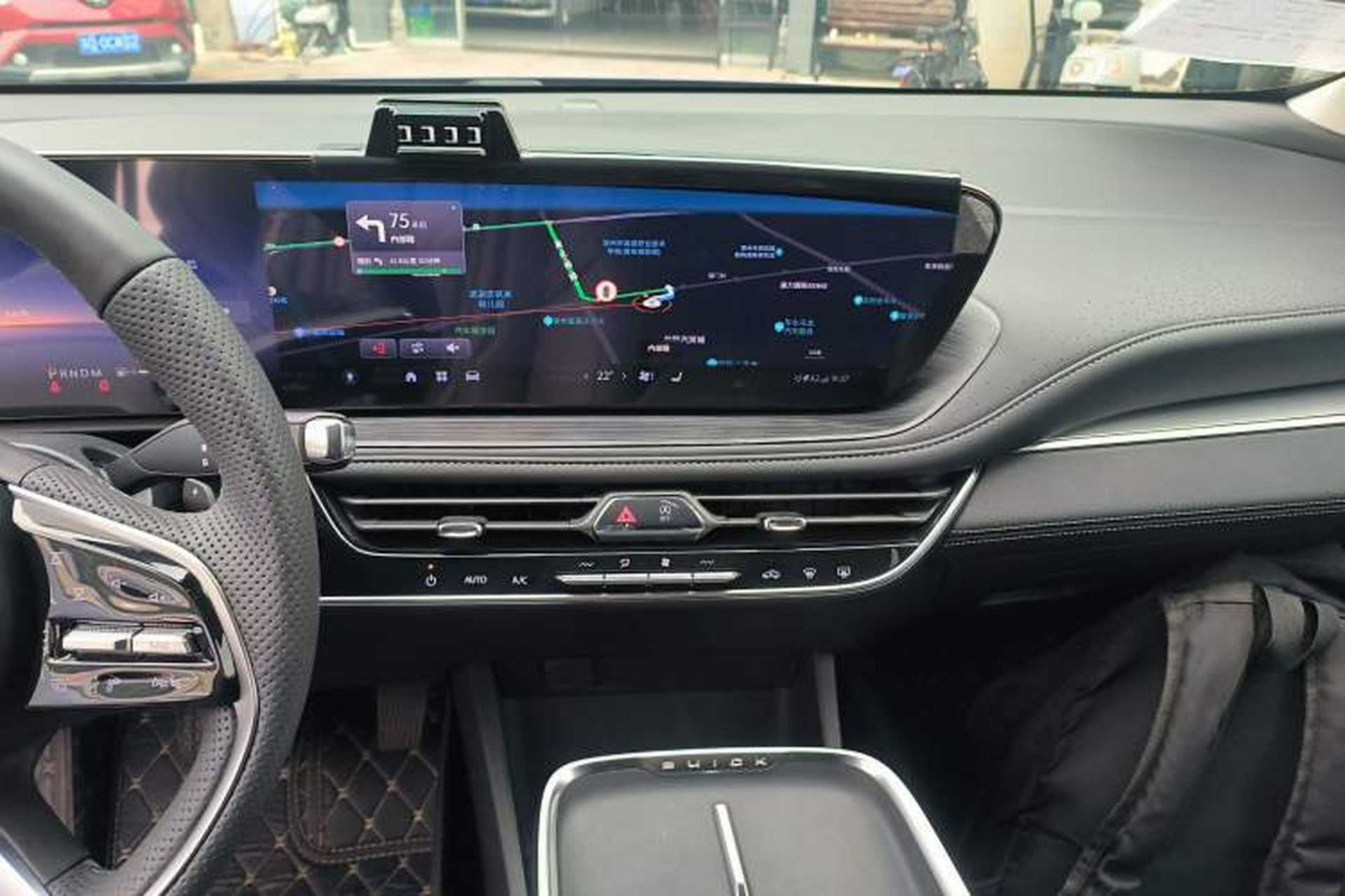 Used Buick LaCrosse 2025 Platinum Avia Edition Audio And AC Panel