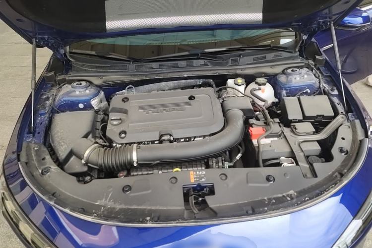 Used Buick LaCrosse 2025 Platinum Avia Edition Engine Bay