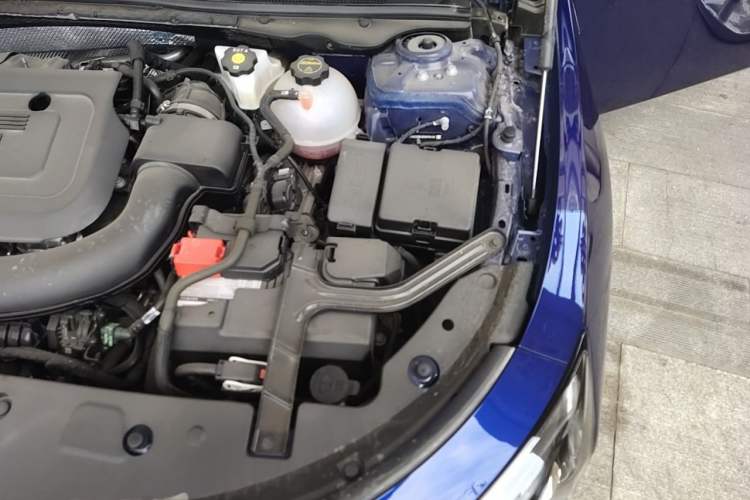 Used Buick LaCrosse 2025 Platinum Avia Edition Engine Bay Left
