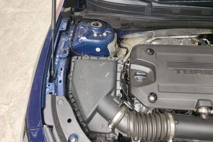 Used Buick LaCrosse 2025 Platinum Avia Edition Engine Bay Right