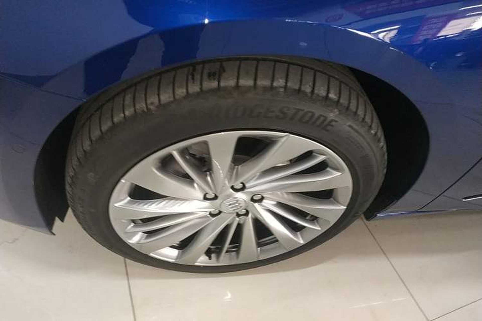 Used Buick LaCrosse 2025 Platinum Avia Edition Exterior 3
