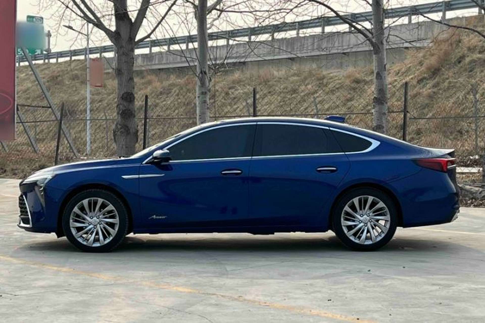 Used Buick LaCrosse 2025 Platinum Avia Edition Exterior 7