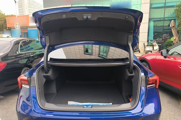 Used Buick LaCrosse 2025 Platinum Avia Edition Trunk