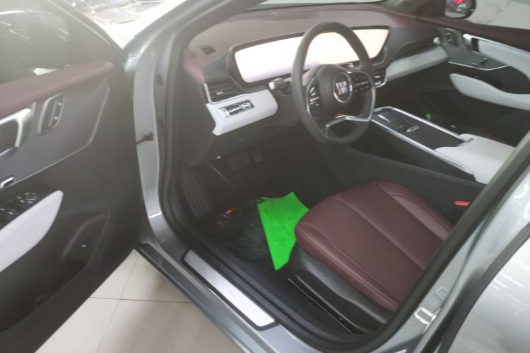 Used Buick LaCrosse 2025 28T Platinum Edition Driver Seat
