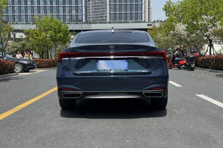 Used Buick LaCrosse 2025 28T Platinum Edition Exterior 4
