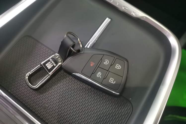 Used Buick LaCrosse 2025 28T Platinum Edition Interior 1