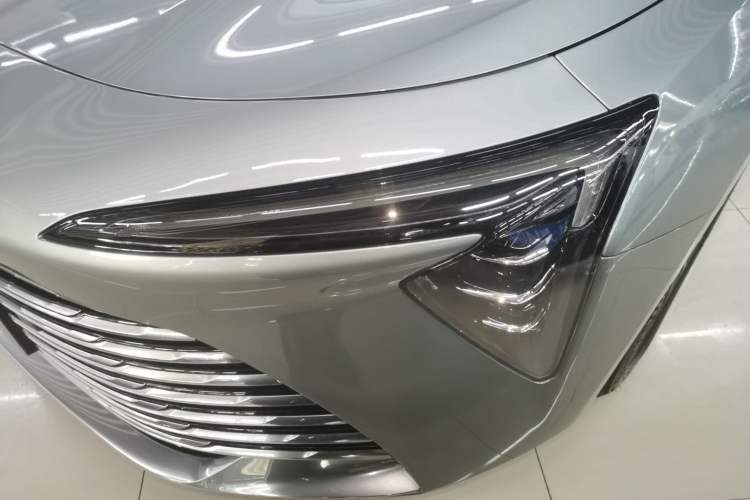 Used Buick LaCrosse 2025 28T Platinum Edition Left Front Headlight