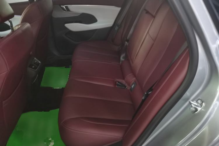 Used Buick LaCrosse 2025 28T Platinum Edition Left Rear Seat