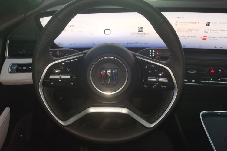 Used Buick LaCrosse 2025 28T Platinum Edition Steering Wheel