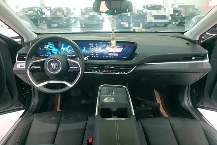 Used Buick LaCrosse 2025 28T Platinum Edition Center Console