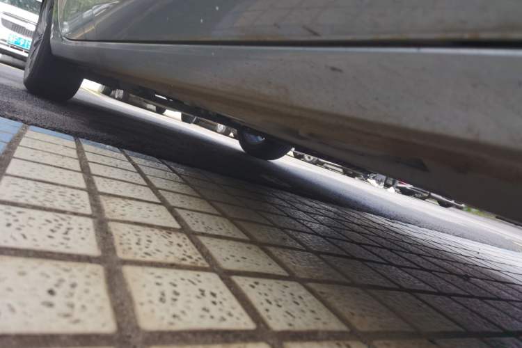 Used Buick LaCrosse 2025 28T Platinum Edition Chassis Front Right