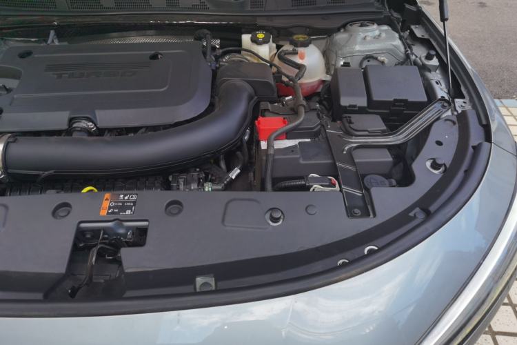Used Buick LaCrosse 2025 28T Platinum Edition Engine Bay Left