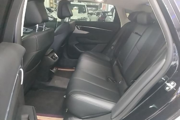 Used Buick LaCrosse 2025 28T Platinum Edition Left Rear Seat