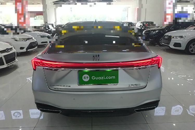Used Buick LaCrosse 2025 28T Platinum Edition Rear