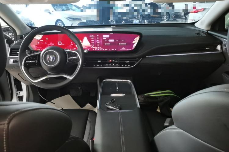 Used Buick LaCrosse 2025 28T Platinum Edition Center Console