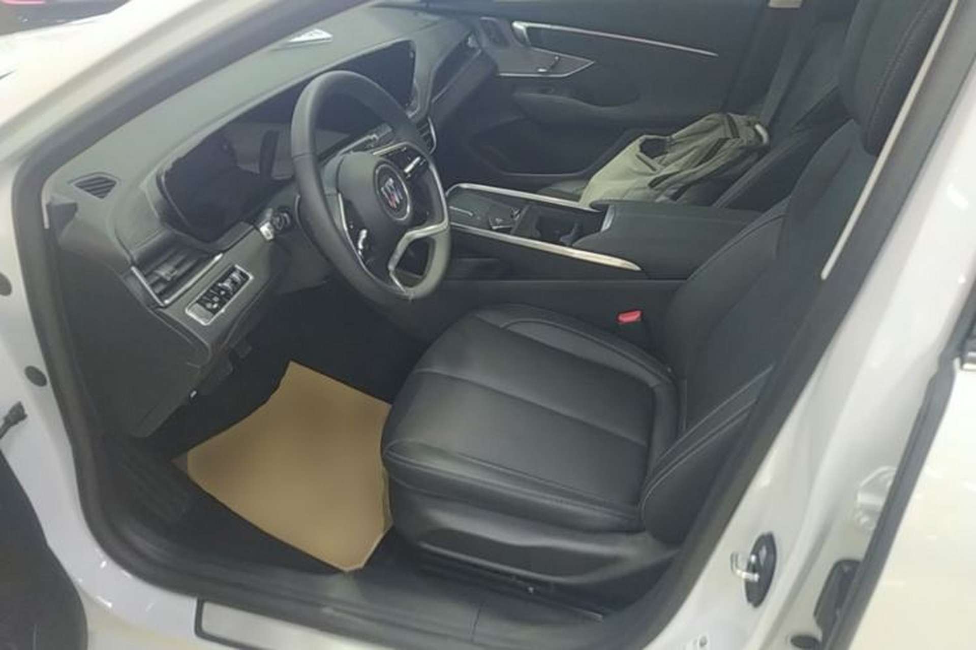 Used Buick LaCrosse 2025 28T Platinum Edition Driver Seat