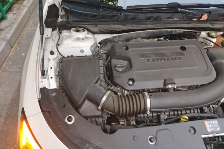 Used Buick LaCrosse 2025 28T Platinum Edition Engine Bay Right