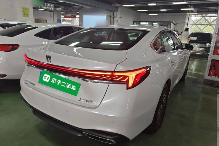 Used Buick LaCrosse 2025 28T Platinum Edition Exterior 5