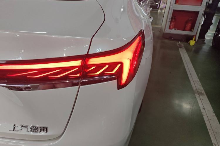 Used Buick LaCrosse 2025 28T Platinum Edition Exterior 6
