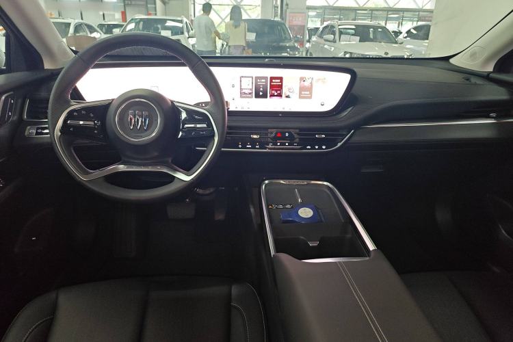 Used Buick LaCrosse 2025 28T Platinum Edition Interior 2