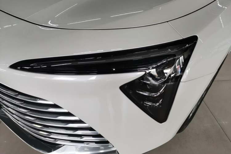 Used Buick LaCrosse 2025 28T Platinum Edition Left Front Headlight