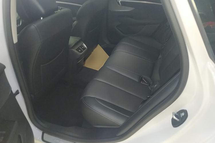 Used Buick LaCrosse 2025 28T Platinum Edition Left Rear Seat