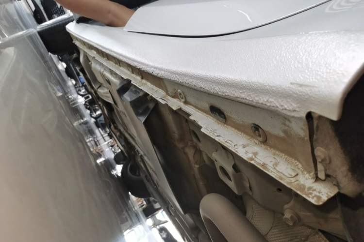 Used Buick LaCrosse 2025 28T Platinum Edition Left Side Sill