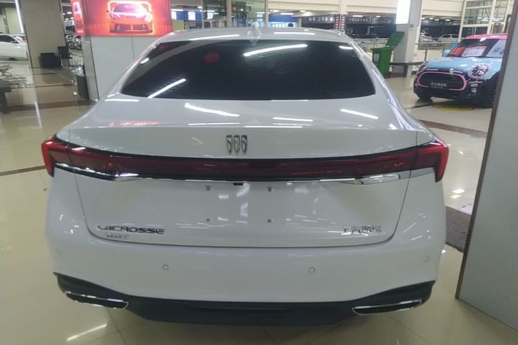 Used Buick LaCrosse 2025 28T Platinum Edition Rear
